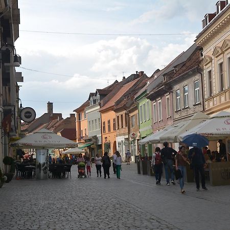Eduard Central Weiss Braşov Esterno foto